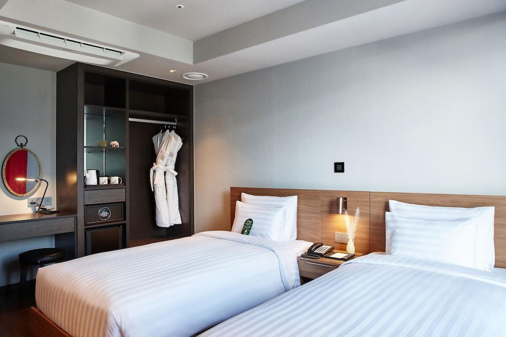 Dears Myeongdong Hotel